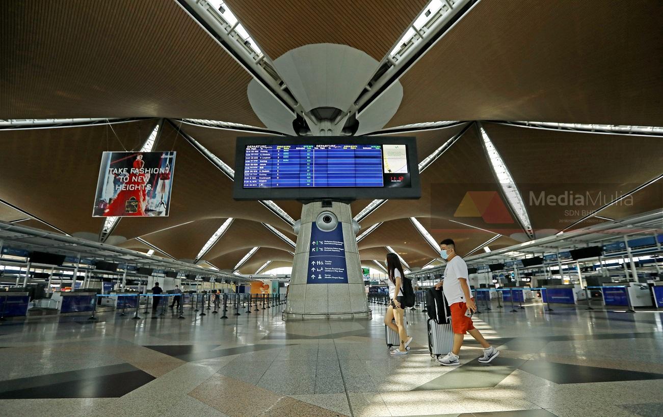 Harga tiket berpotensi naik, 3 syarikat penerbangan umum kenaikan caj bahan api