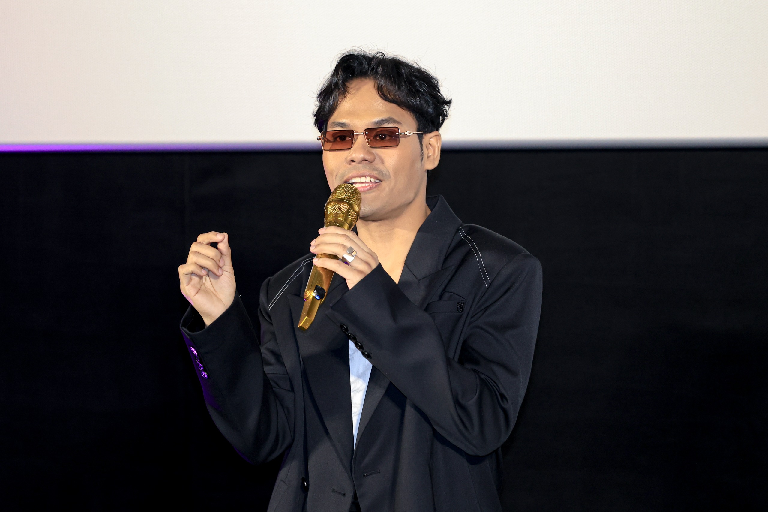 Tak sentuh Shermaine, hanya trick kamera – Syamel