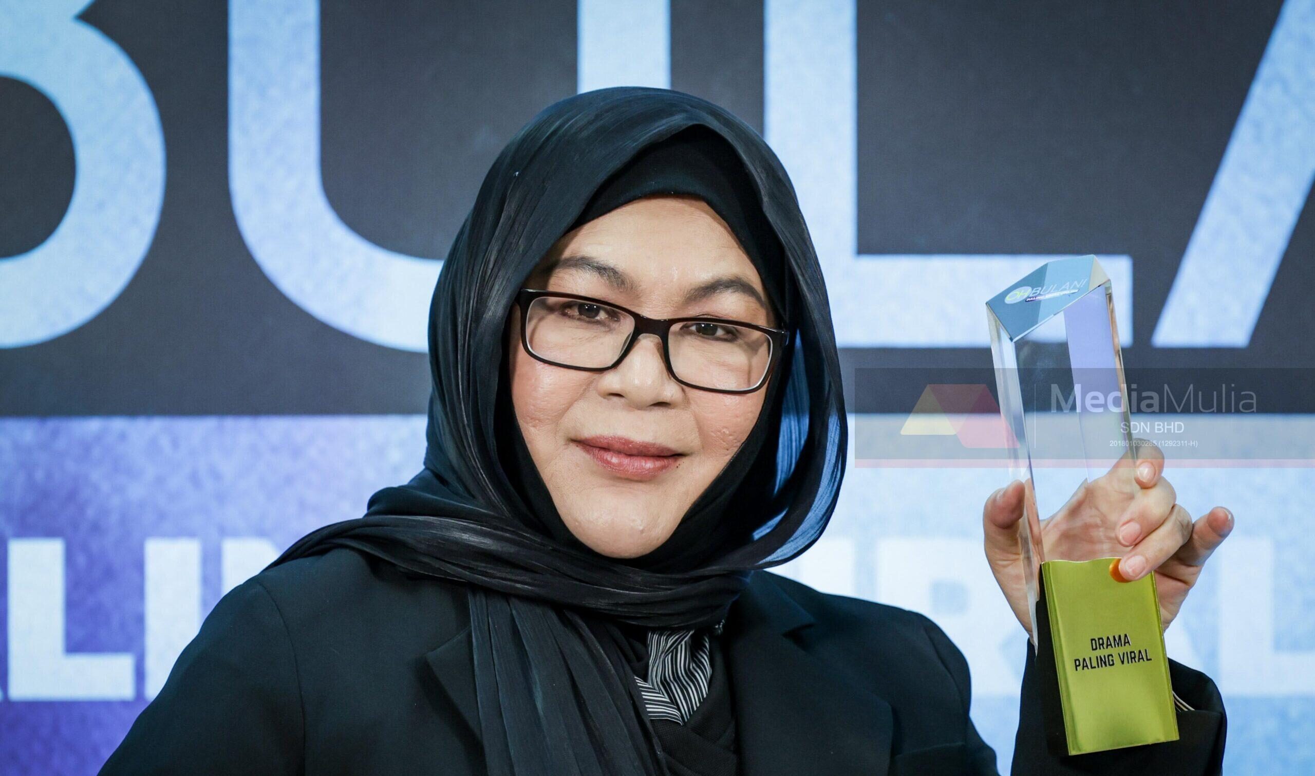 ‘Jangan kau kejar orangnya’ – Erma Fatima diserang peminat artis