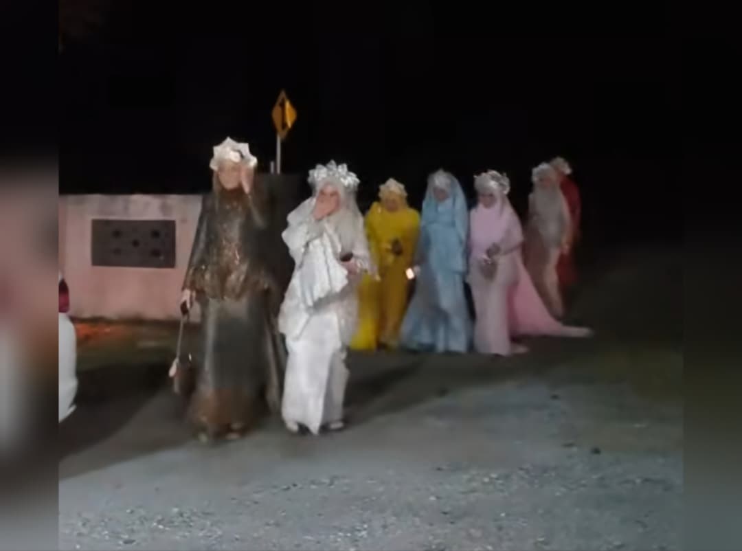 [VIDEO] Siapa tujuh gadis pakat beraya sakan pakai baju pengantin?