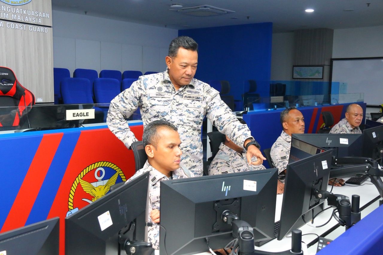 Insiden bot bawa 280 migran karam bukan dalam perairan negara