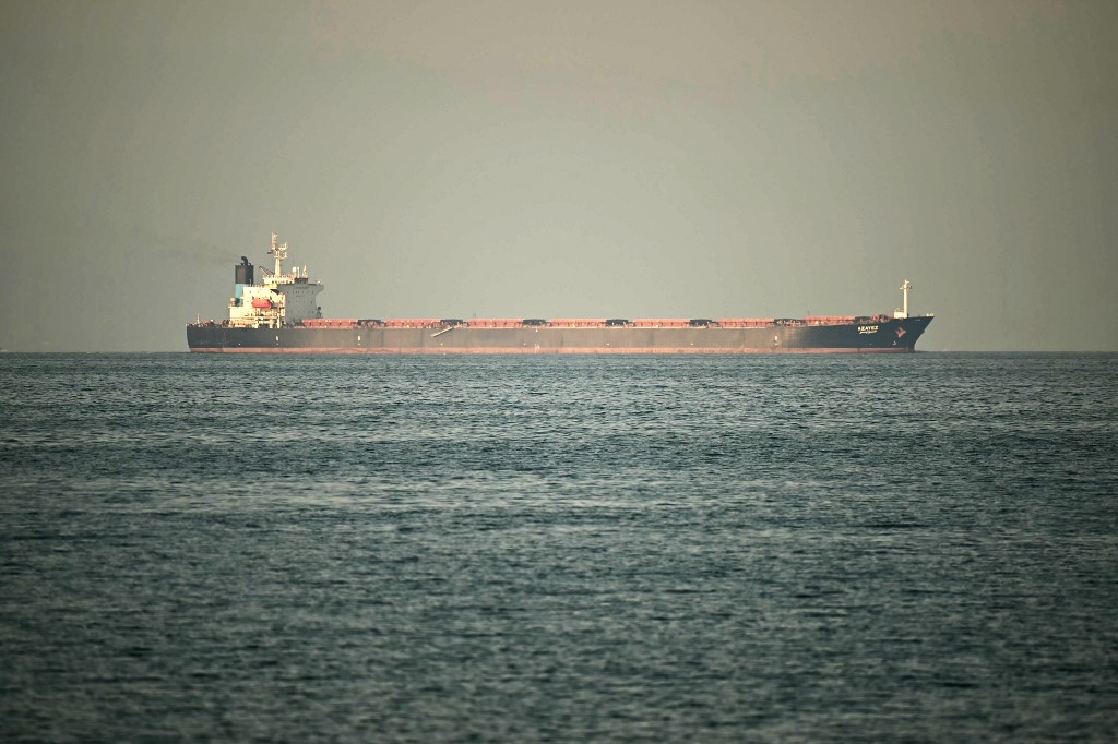 Sekatan AS, 25 kapal berjaya lepasi Selat Hormuz