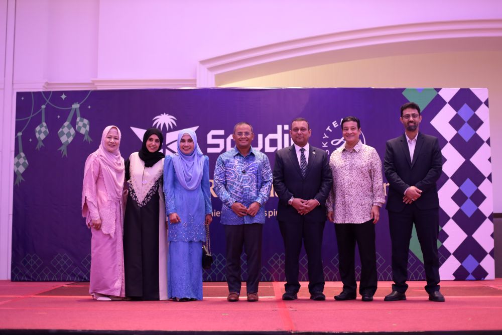 Saudi Airlines sampaikan Anugerah Top 15 Ejen kepada rakan ejen di Malaysia