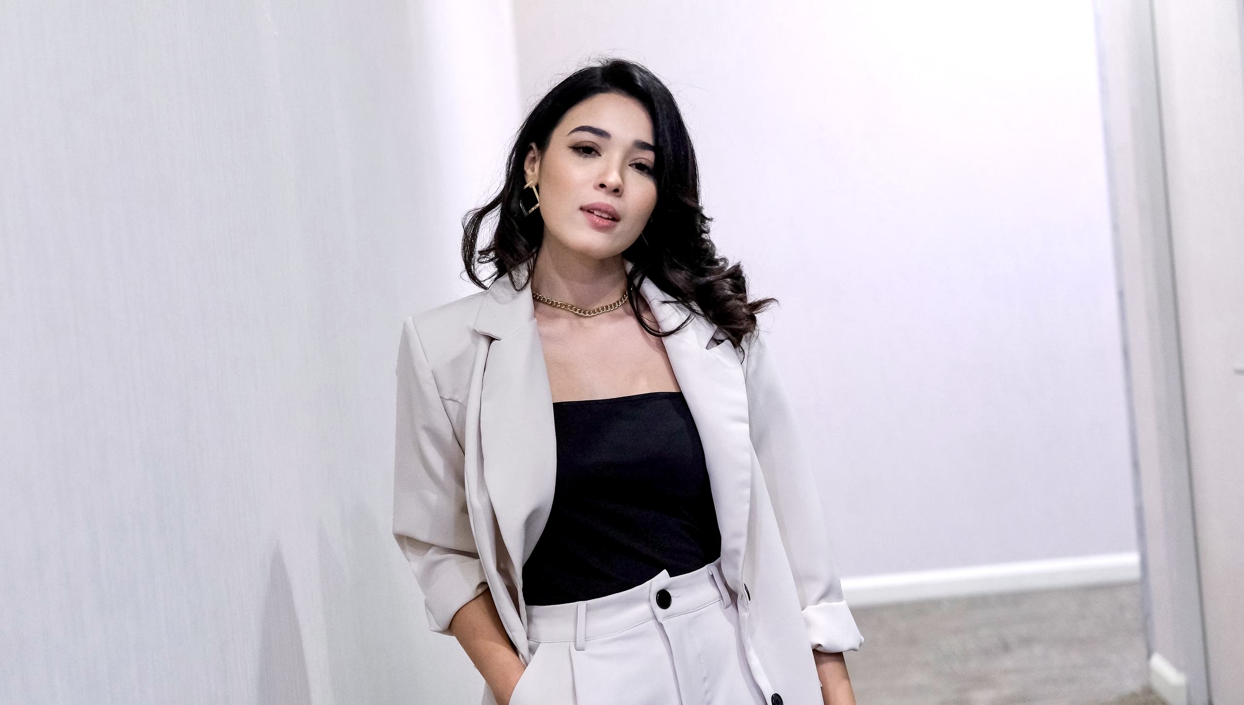‘Tak semestinya berseri sebab bercinta’