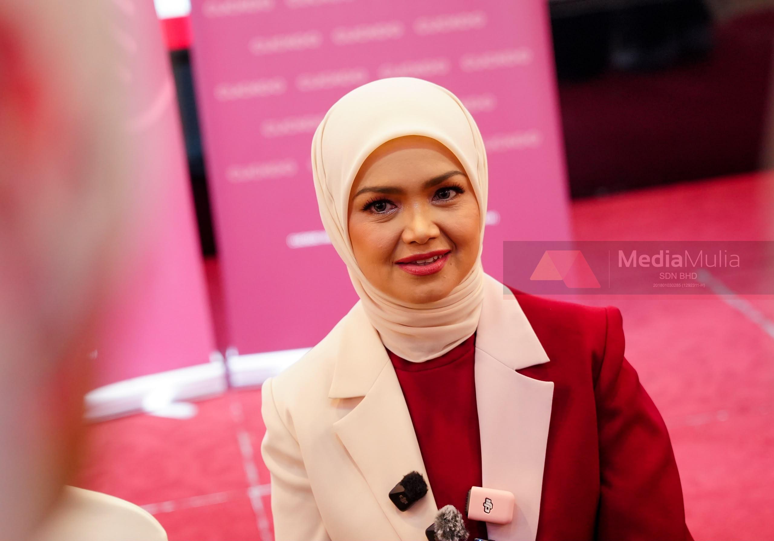 Sampai sanggup keluar simpanan KWSP, Siti Nurhaliza terharu