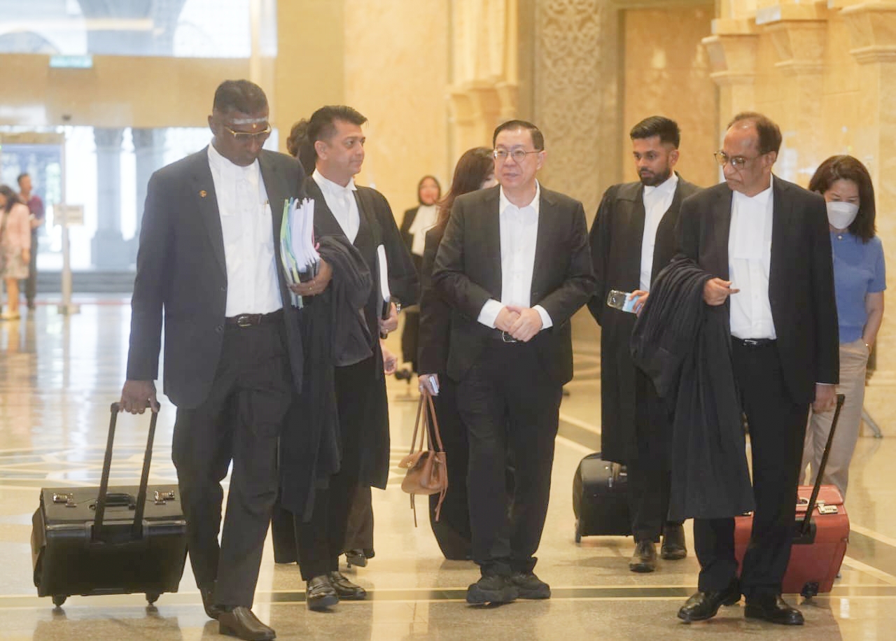 Rayuan Guan Eng, isteri batal pertuduhan rasuah ditolak