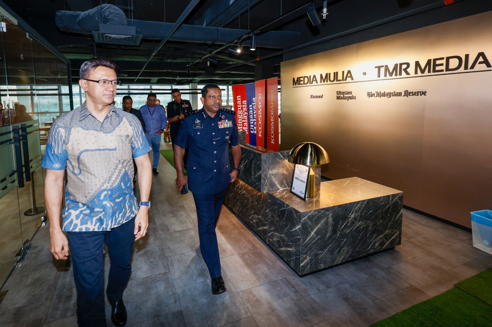 Keldai dadah Eropah buru bunga ganja Malaysia