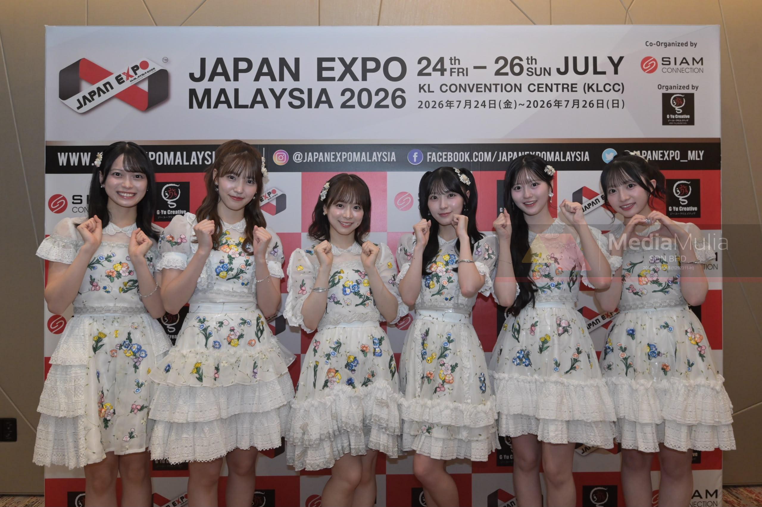 AKB48 teringin pakai baju tradisional Malaysia, daki Batu Caves