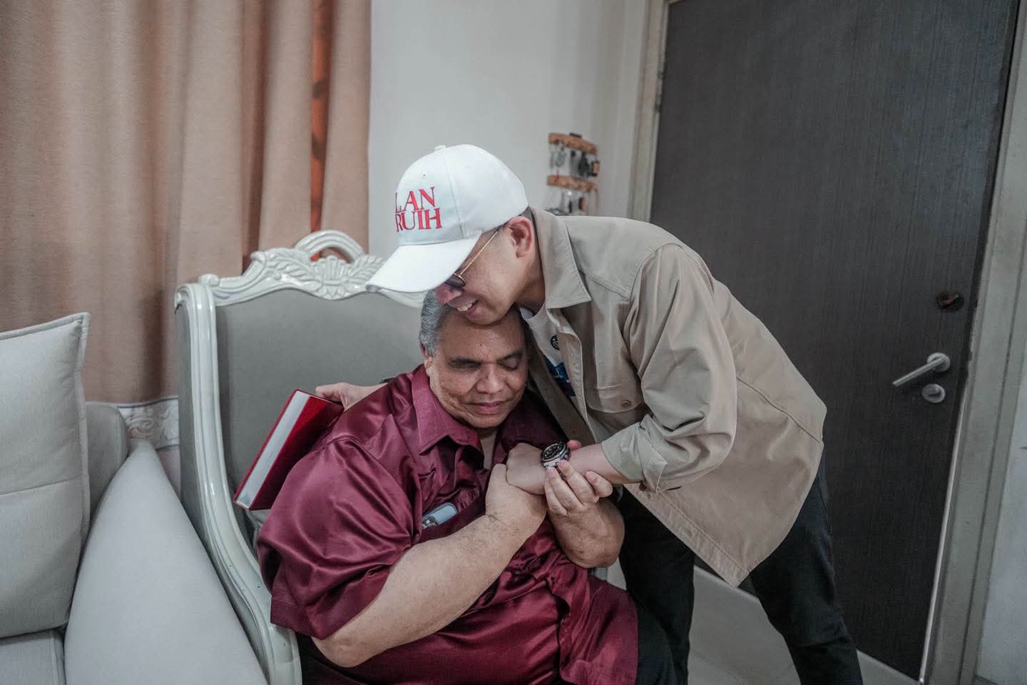 ‘Saya bacakan Hang Tuah bila Dr. Kamal sembuh’ – Steven Sim