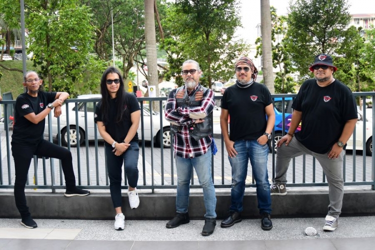 PENYANYI ROCK AWIE GEMUK SIKIT SEKARANG