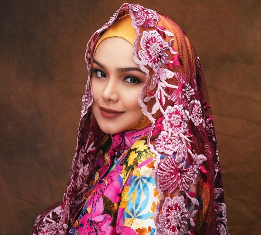 Siti Nurhaliza tersenarai selebriti Asia paling berpengaruh media sosial - Kosmo Digital