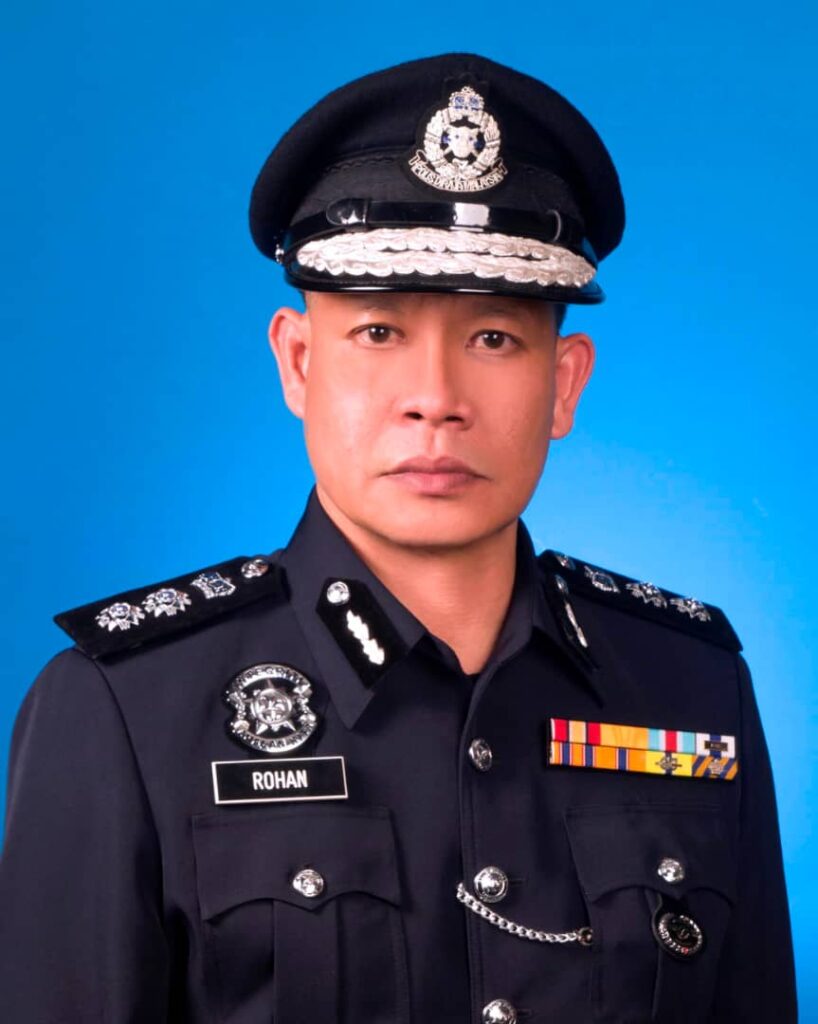 Empat beradik ditahan larikan jenazah bapa Empat beradik ditahan larikan jenazah bapa