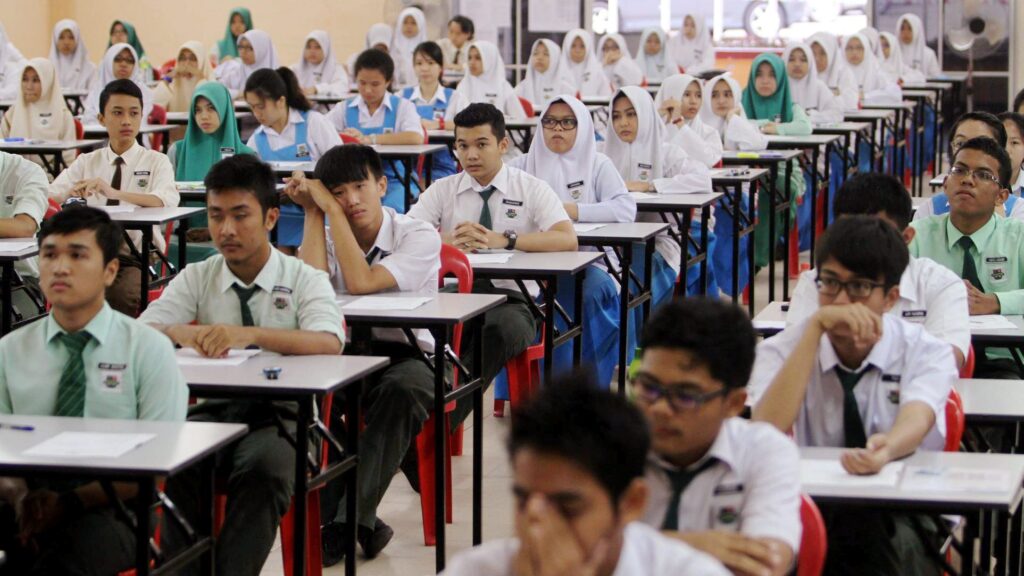 SPM sesi petang dipinda ke pukul 2.15 petang SPM sesi petang dipinda ke pukul 2.15 petang