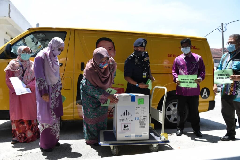Dos vaksin Covid-19 selamat tiba di Terengganu Dos vaksin Covid-19 selamat tiba di Terengganu