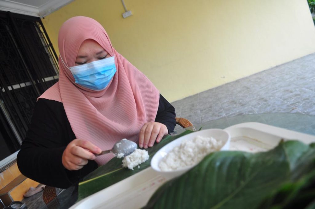 Aroma kelupis daun irik Aroma kelupis daun irik