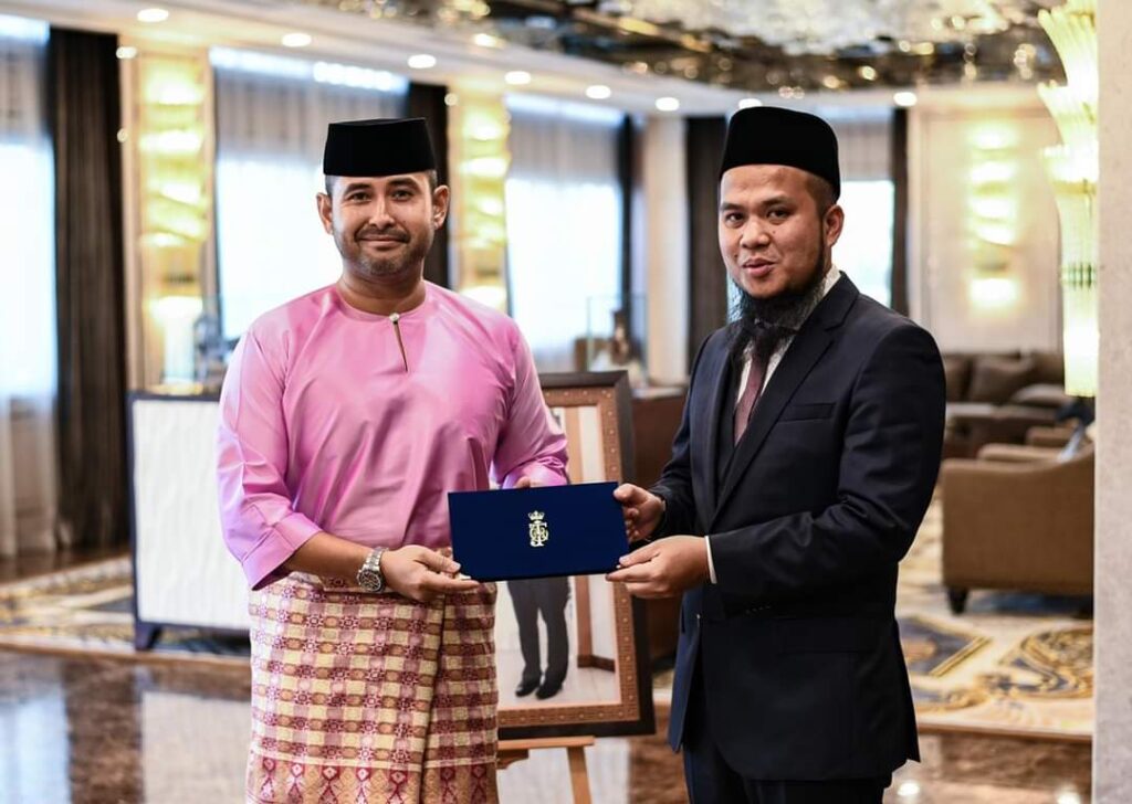Ebit Lew terharu sekali lagi dijemput mengadap TMJ Ebit Lew terharu sekali lagi dijemput mengadap TMJ