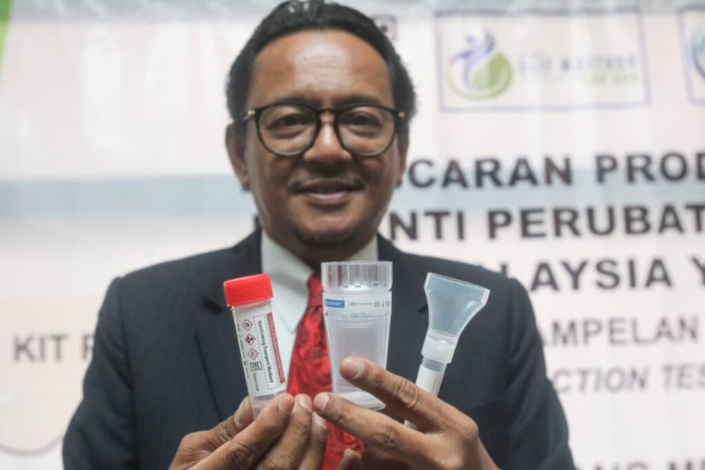 Kit saringan Covid-19 guna sampel air liur Kit saringan Covid-19 guna sampel air liur