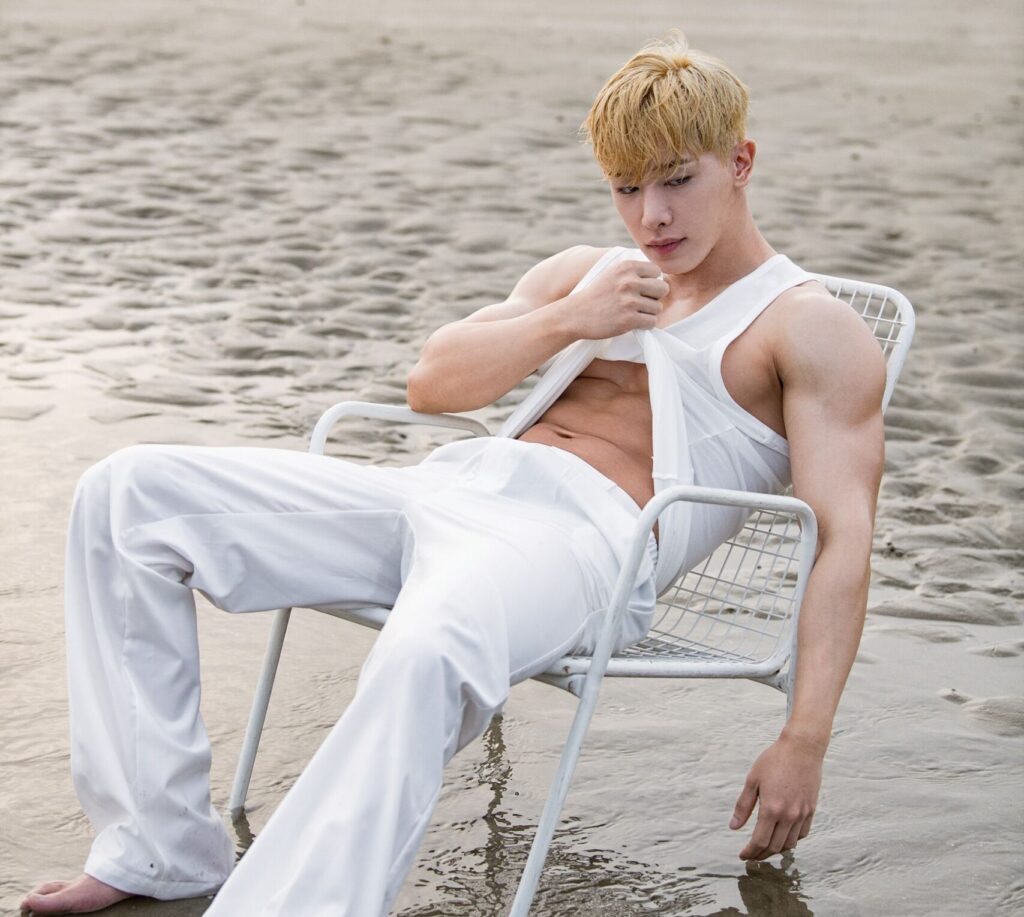 Peminat tak keruan tengok aksi ‘panas’ Wonho Peminat tak keruan tengok aksi ‘panas’ Wonho