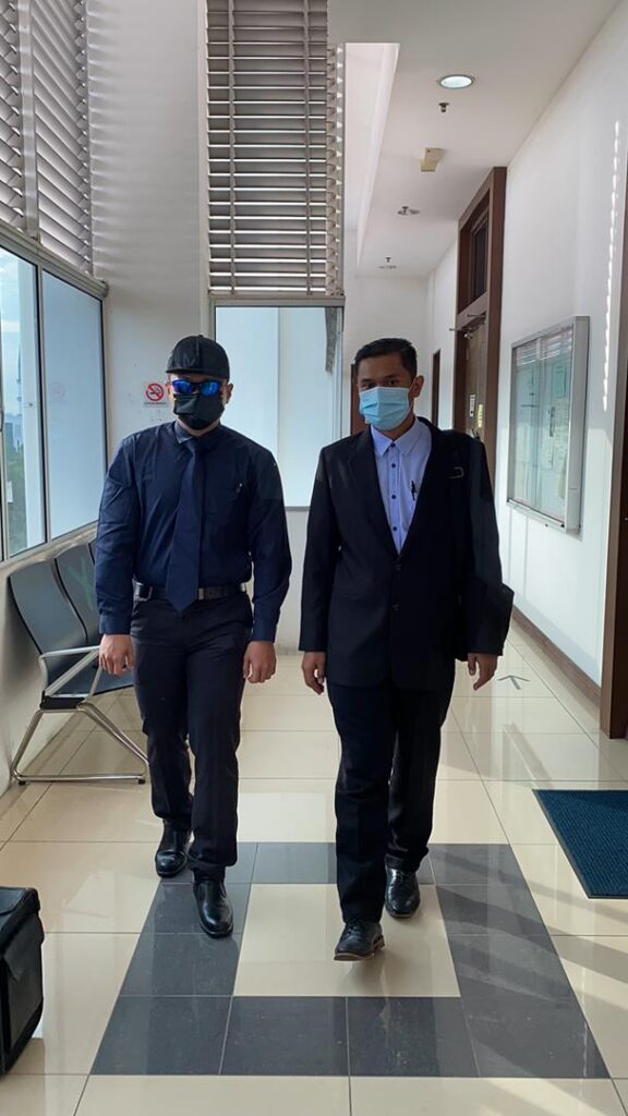 Lans Koperal didakwa rasuah tarik balik laporan polis Lans Koperal didakwa rasuah tarik balik laporan polis