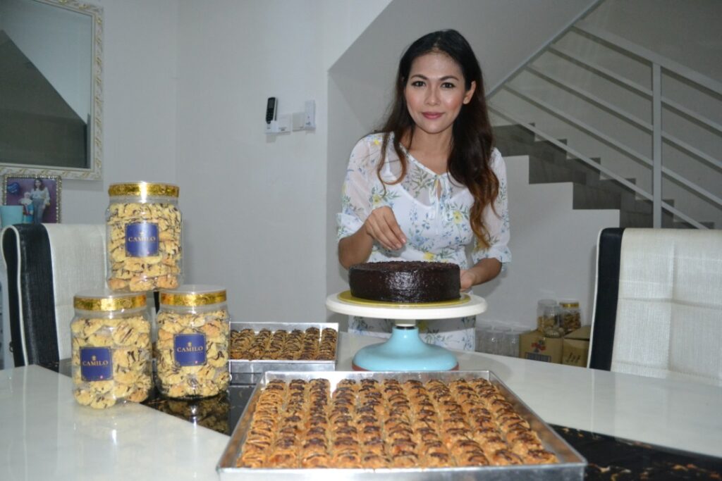 Kek, biskut buatan bekas pramugari dapat sambutan Kek, biskut buatan bekas pramugari dapat sambutan