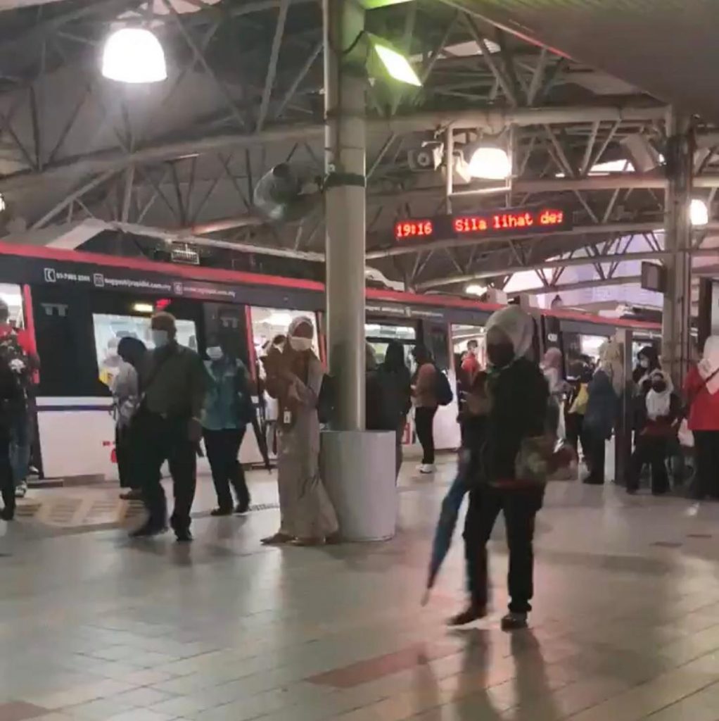 Laluan Lrt Sri Petaling Ampang Tergendala Malaysia News Today