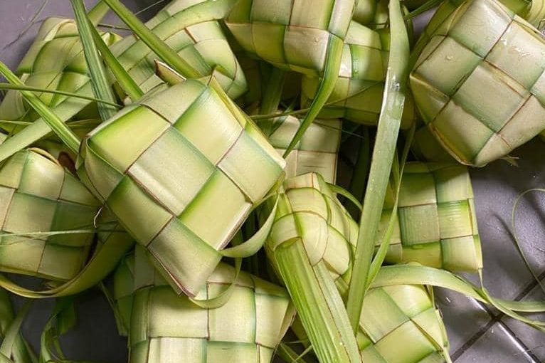 Ketupat adabi