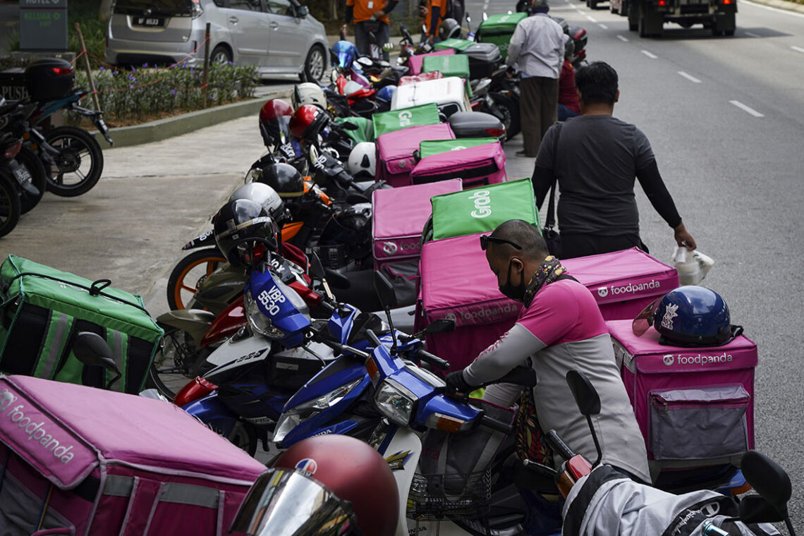 KPDNHEP arah MyCC kaji perkhidmatan penghantar makanan  Kosmo Digital