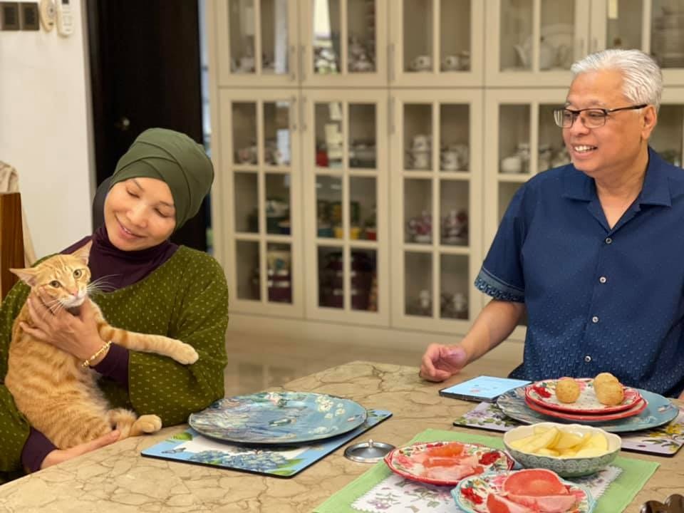 Sarapan diganggu ‘Oyen’, Ismail Sabri dapat ucapan tahniah awal bakal PM