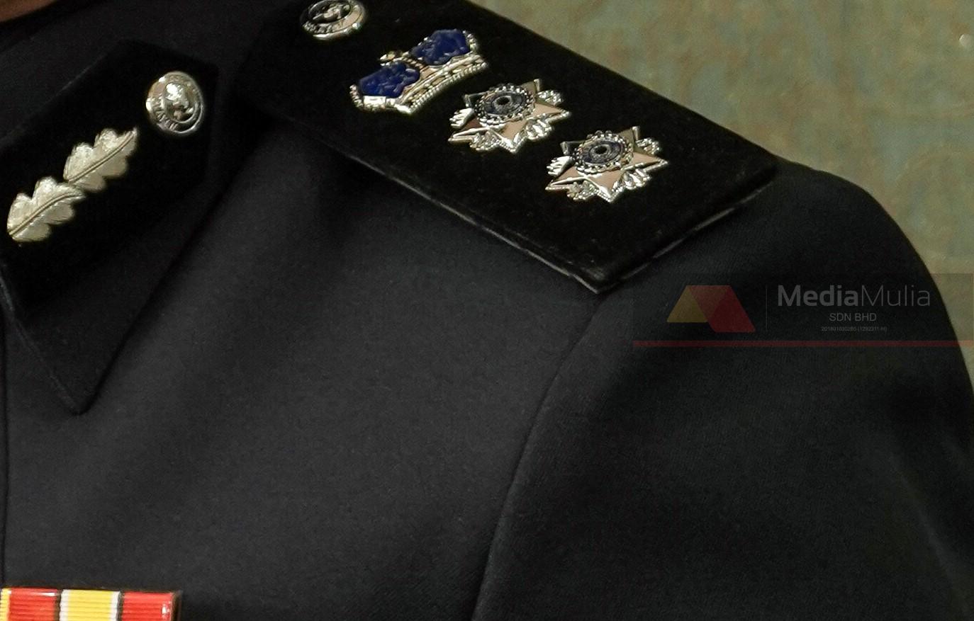 Wanita ini dakwa ada polis pinjam RM100,000 darinya untuk beli pangkat