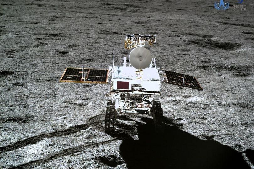 Des véhicules de tourisme chinois enregistrent des « huttes mystères » sur la Lune