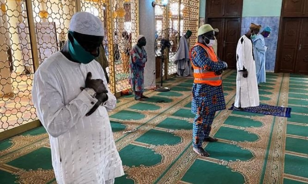 Lelaki bersenjata lepas tembakan di masjid Nigeria, bunuh 12 jemaah