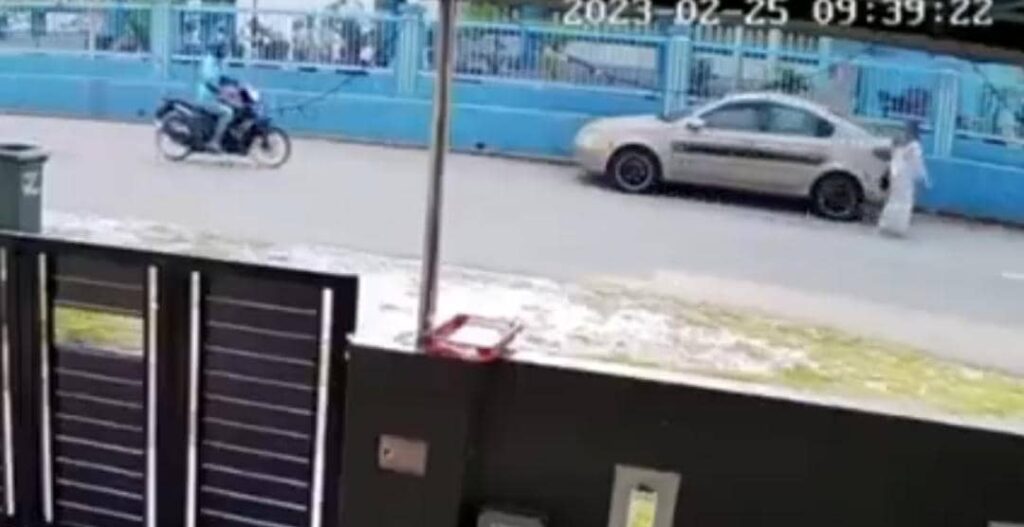 Suspek rampas beg tangan sedang diburu polis 2 WhatsApp Image 2023 02 27 at 9.55.14 PM e1677509631458