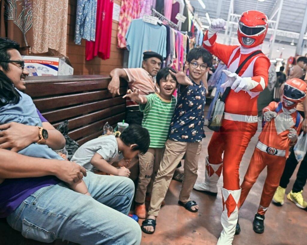 Sarung pakaian Power Rangers 2 lead 4 e1675851936250