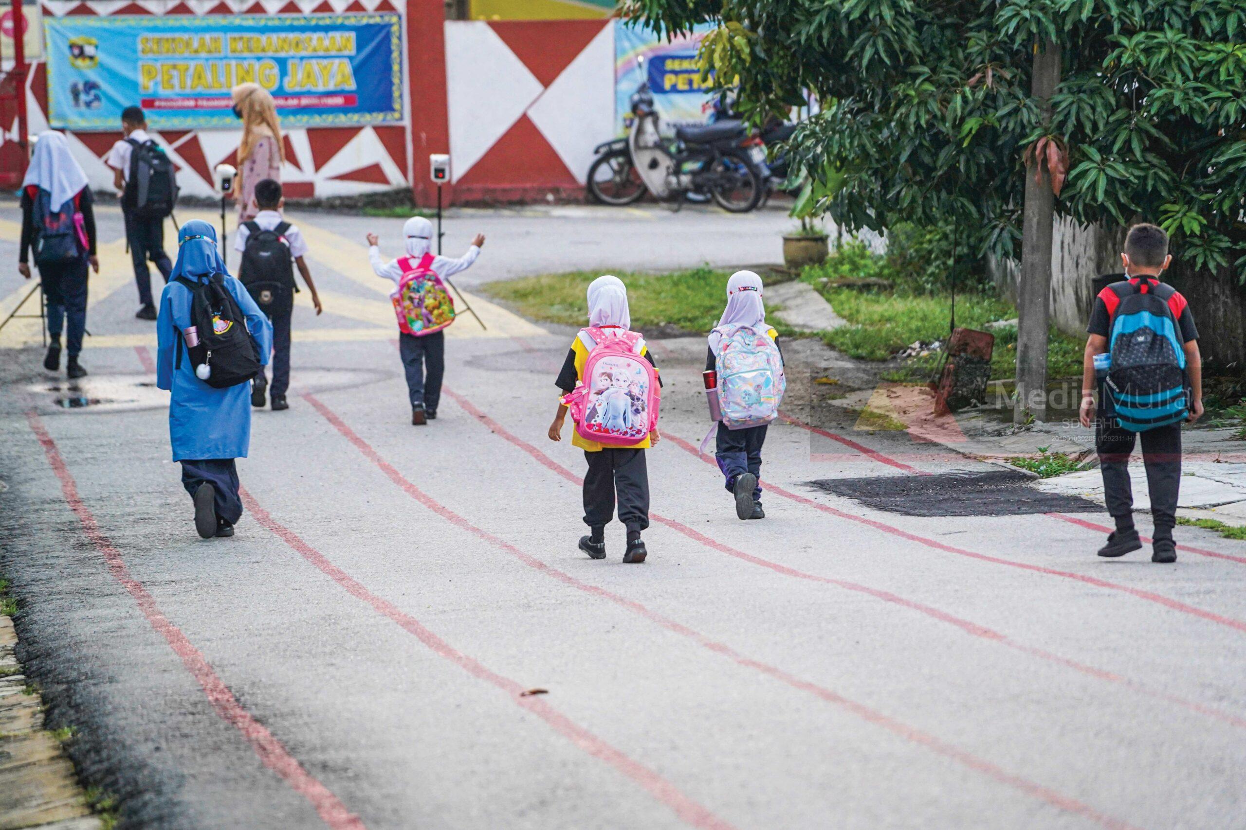 Pemilik cat bas sekolah haram warna kuning elak ditahan