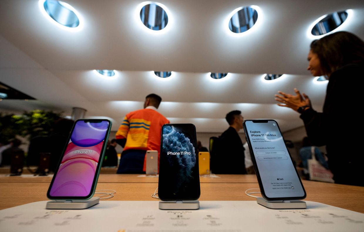 IPhone jatuh ditemui penyelam masih boleh diguna