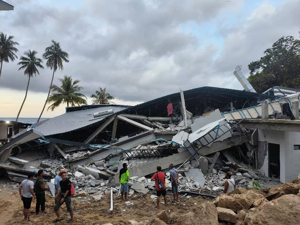 VIDEO] Empat pekerja pembinaan dikhuatiri tertimbus di Pulau Perhentian - Kosmo Digital