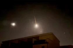 ‘Bebola api’ terangi langit sebelum terhempas - Kosmo Digital