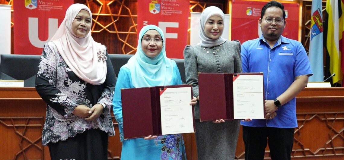 Wanita maut motosikal rempuh bas rosak - Kosmo Digital