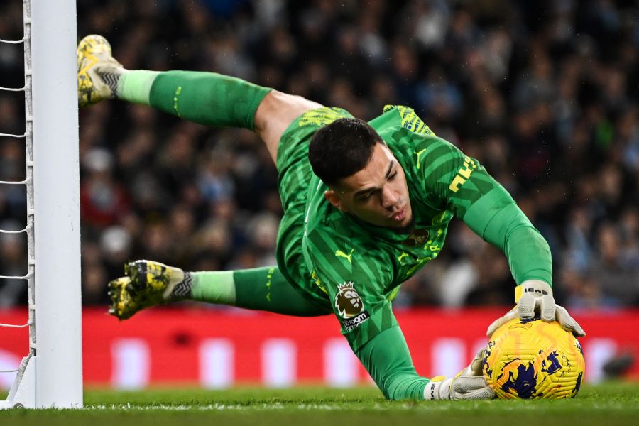 EPL: Ederson masih sukar buat pilihan