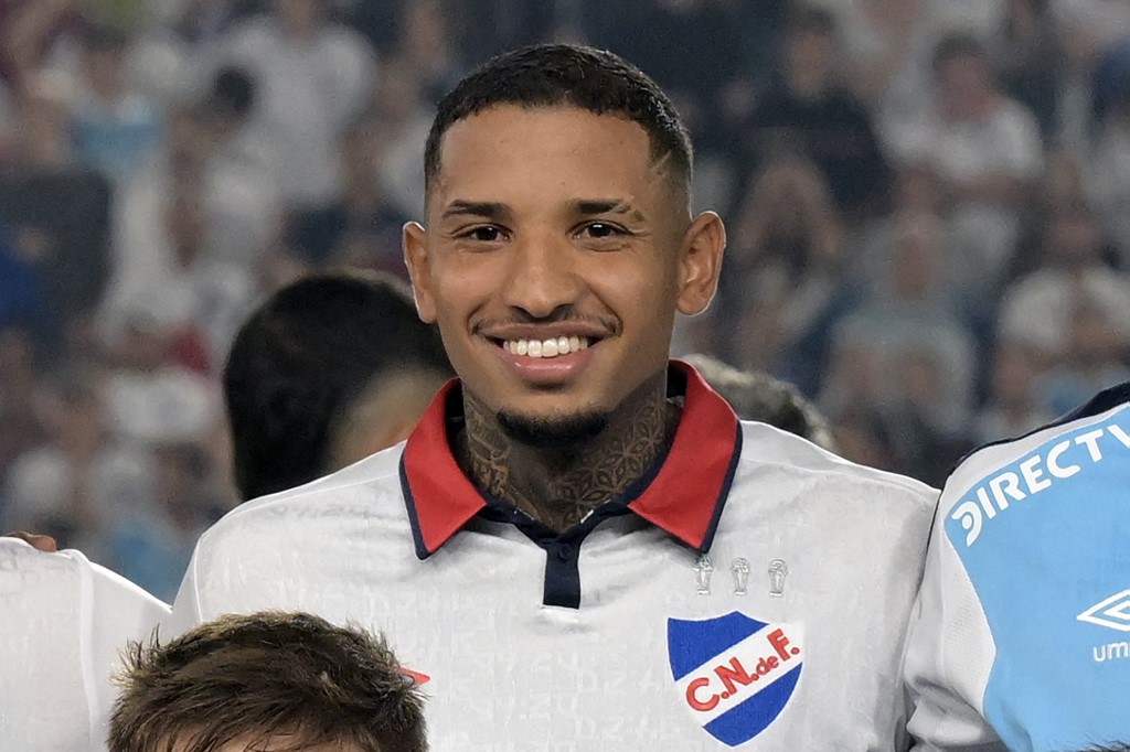 Pemain bola sepak Uruguay, Juan Izquierdo meninggal dunia 