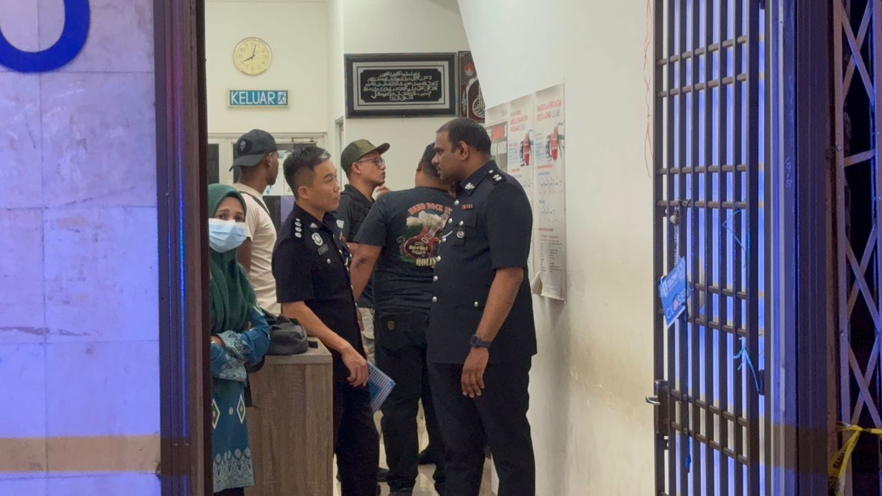 TIKAM PEMUTAR SKRU