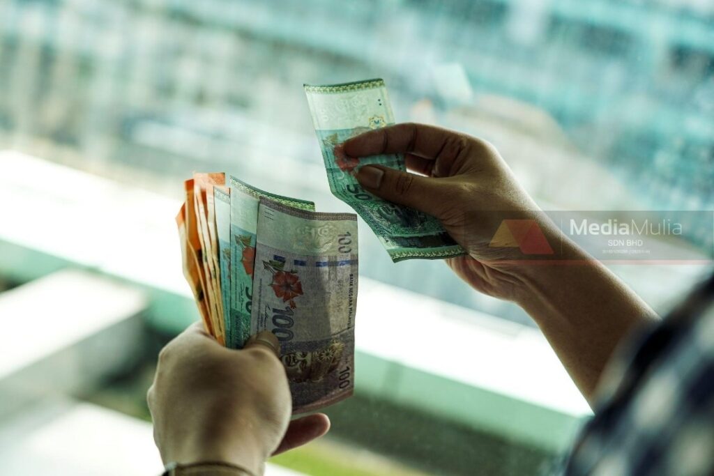 Pengawal keselamatan hospital didakwa caj parkir RM50