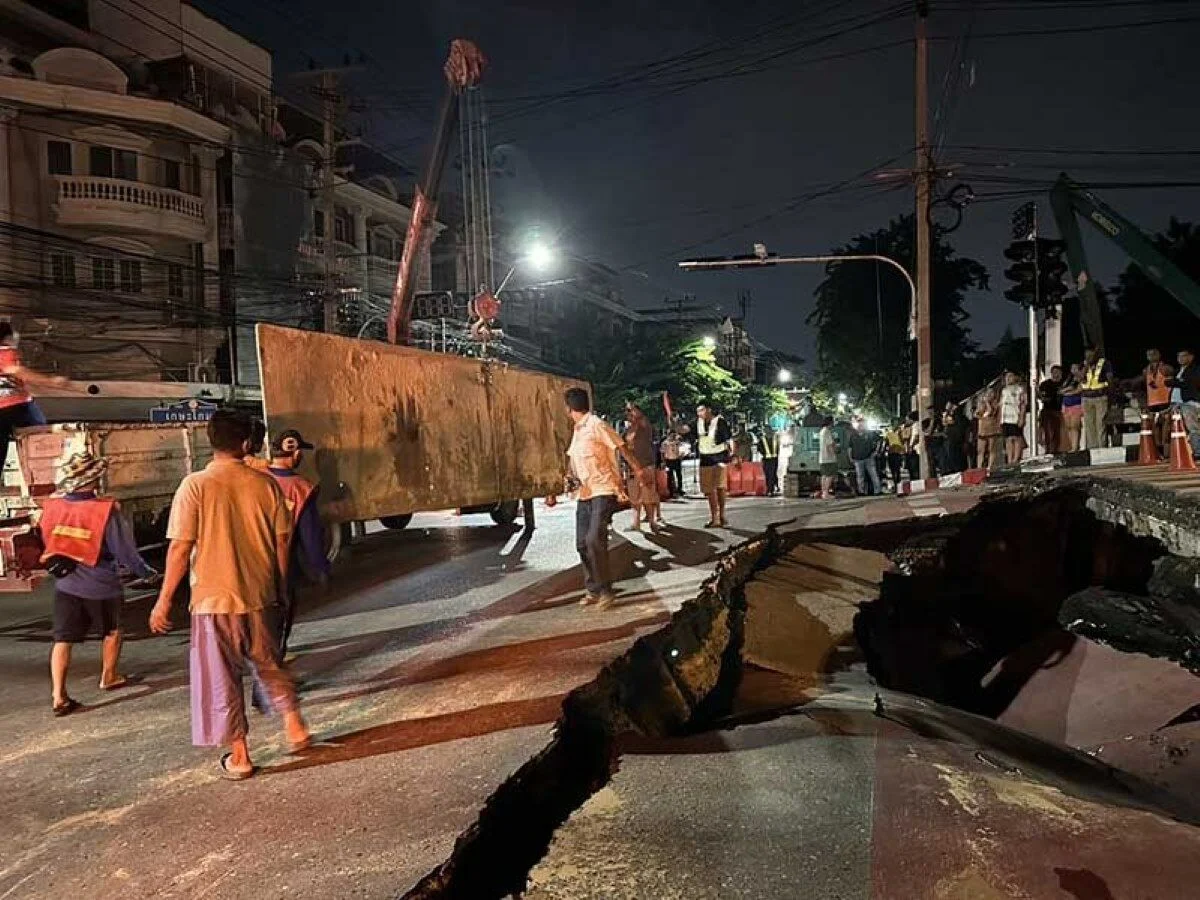 lubang benam jambatan