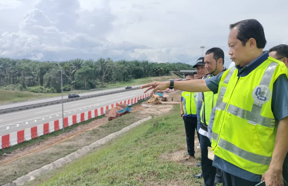 Ahmad maslan 1