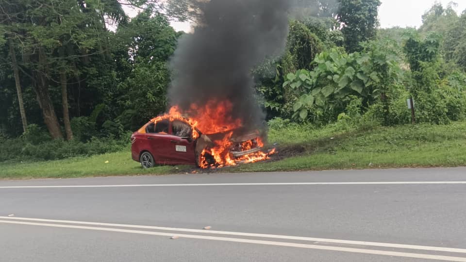 teksi terbakar