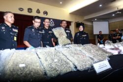 Dapat upah RM600 sekilogram seludup dadah
