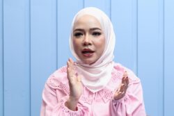 ‘Lama dah ‘let go’ baju seksi kepada rakan bukan Islam’