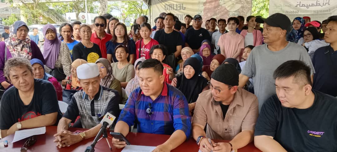 Zamir baju biru