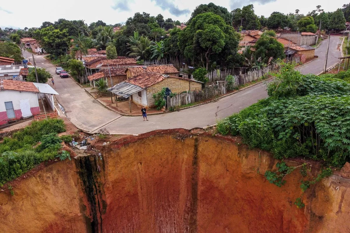bandar lubang benam