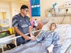 Terlantar, hanya mampu ge­rak hujung jari kaki